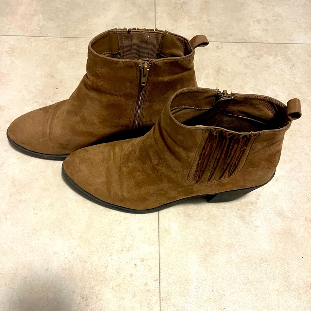 Brown booties - Forever 21 - Size 10 - Picture 5 of 6